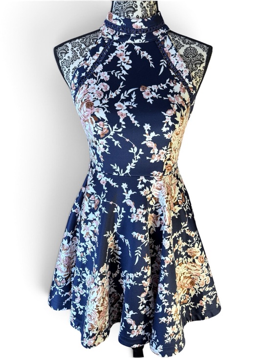 B Darlin Dresses & Skirts - B. Darlin Floral Halter Fit & Flare Dress in Navy and Blush size 3/4